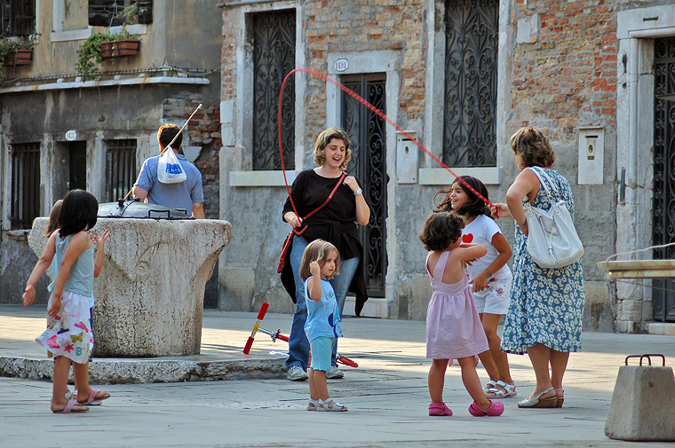 Spelende kinderen in Veneti