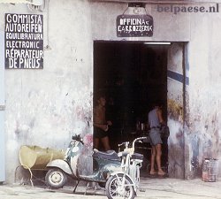 Garage in Tropea, Calabrië.