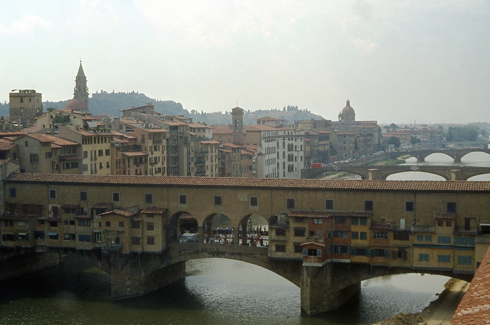 Ponte Vecchio (Florence, Toscane, Itali).; Ponte Vecchio (Florence, Tuscany, Italy).
