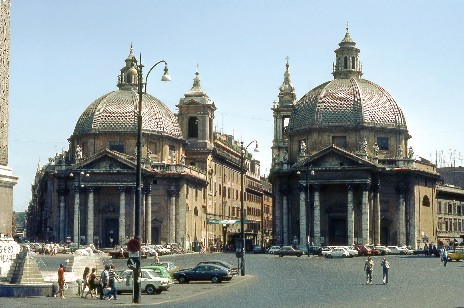 Piazza del Popolo (Rome), Piazza del Popolo