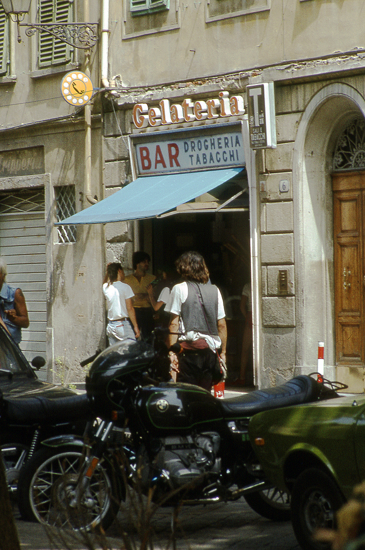 Bar in Florence (1983), Toscane, Itali, Bar in Florence (1983), Tuscany, Italy