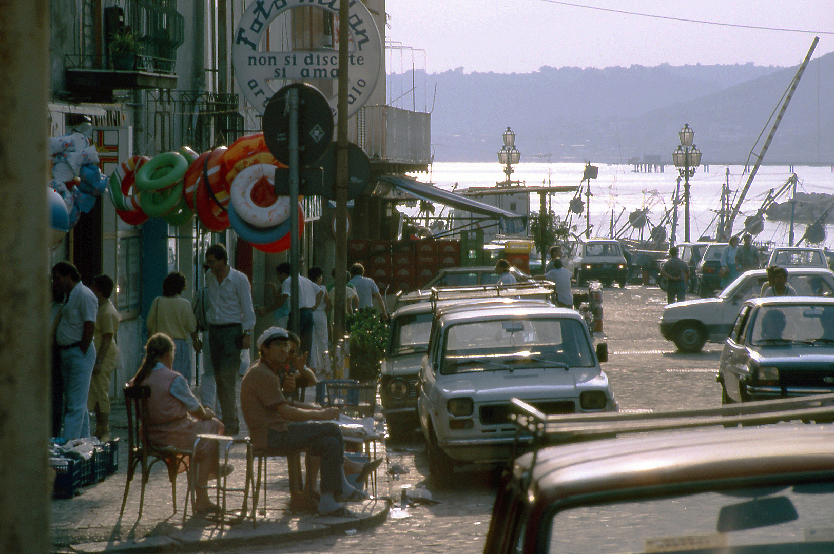 Haven van Pozzuoli (Campani, Itali); Pozzuoli harbour (Campania, Italy)