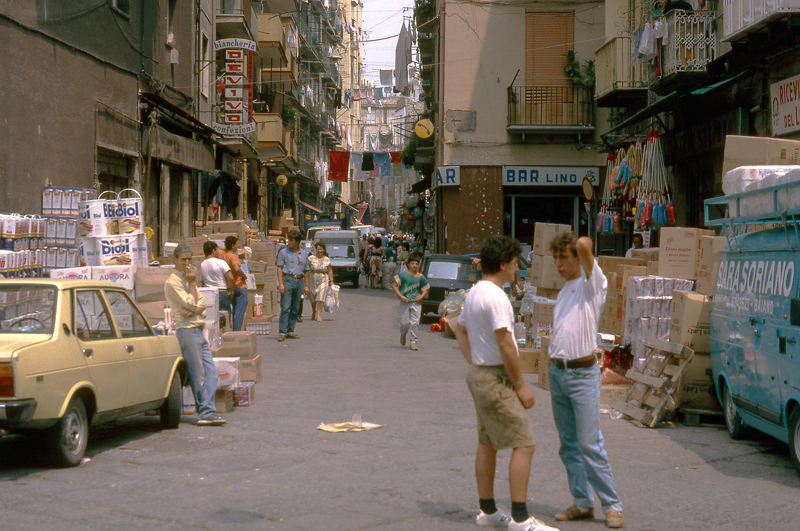 Straatbeeld, Napels (Campani, Itali), Street view, Naples (Campania, Italy)