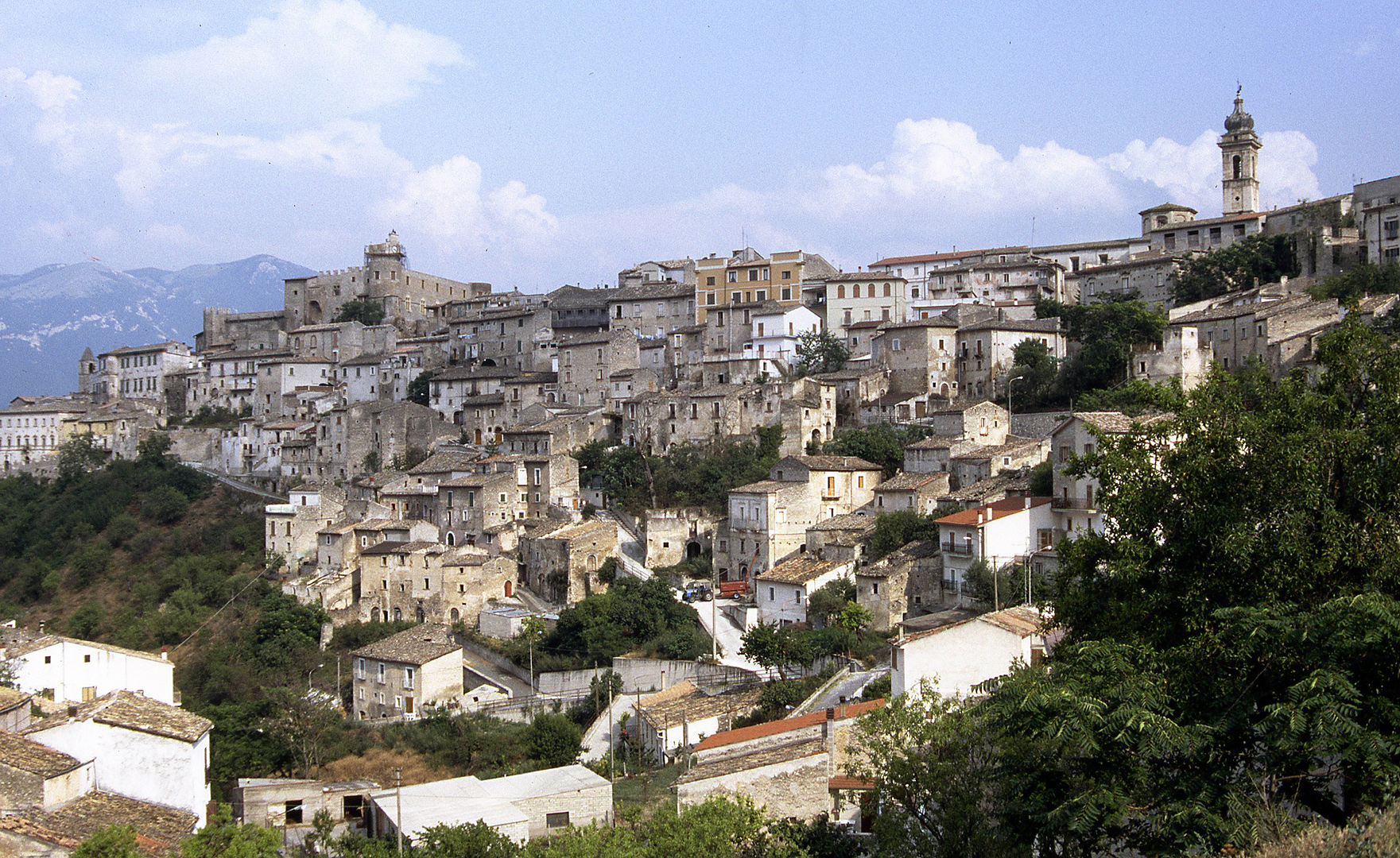 Capestrano (Abruzzen, Itali); Capestrano (Abruzzo, Italy)