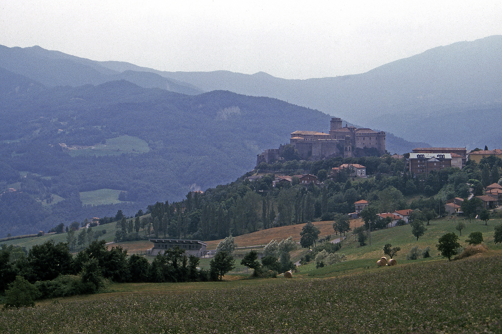 Bardi (Emilia-Romagna, Italia), Bardi (Emilia-Romagna, Itali)