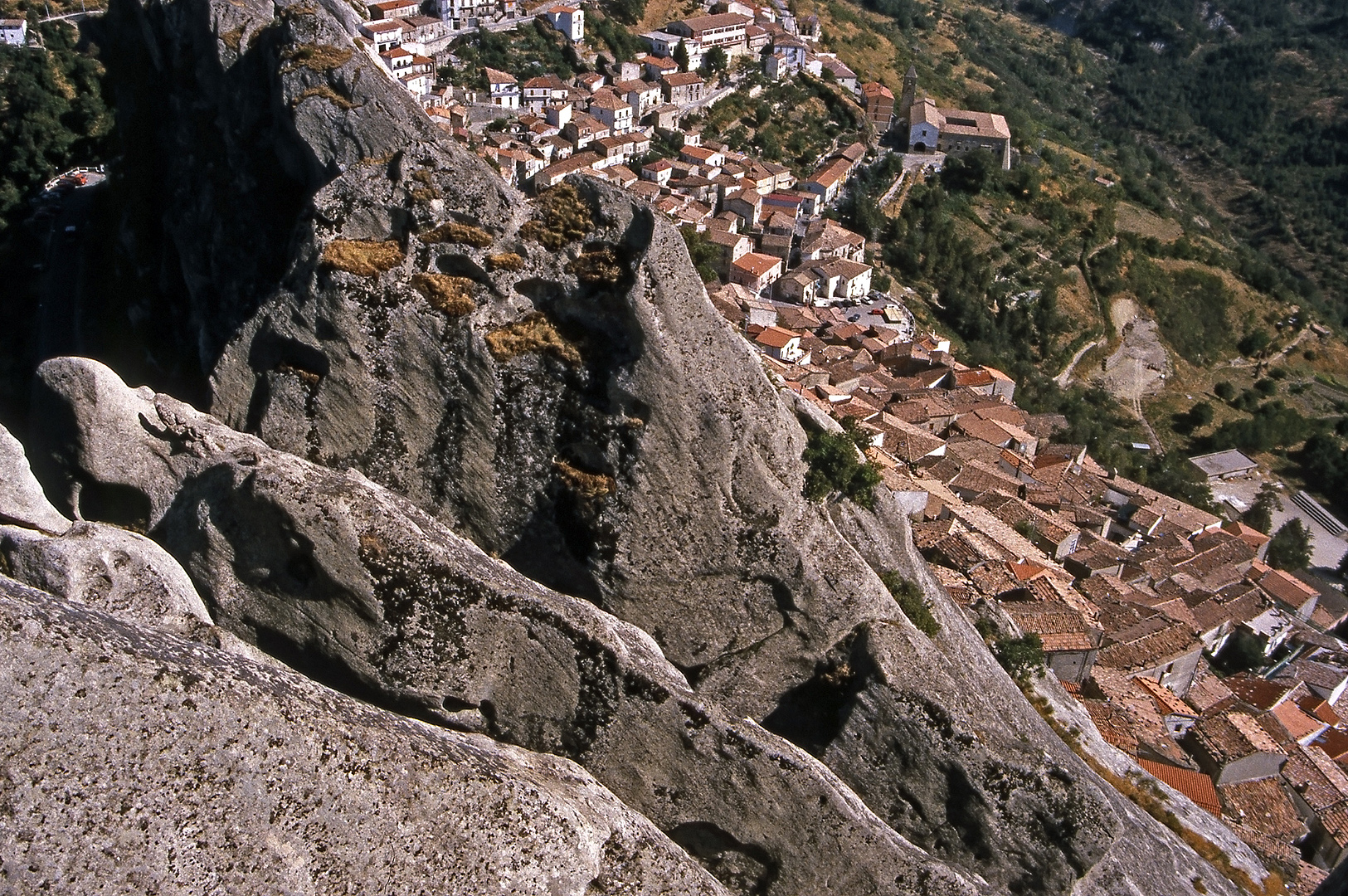 Pietrapertosa (Basilicata, Itali); Pietrapertosa (Basilicata, Italy)