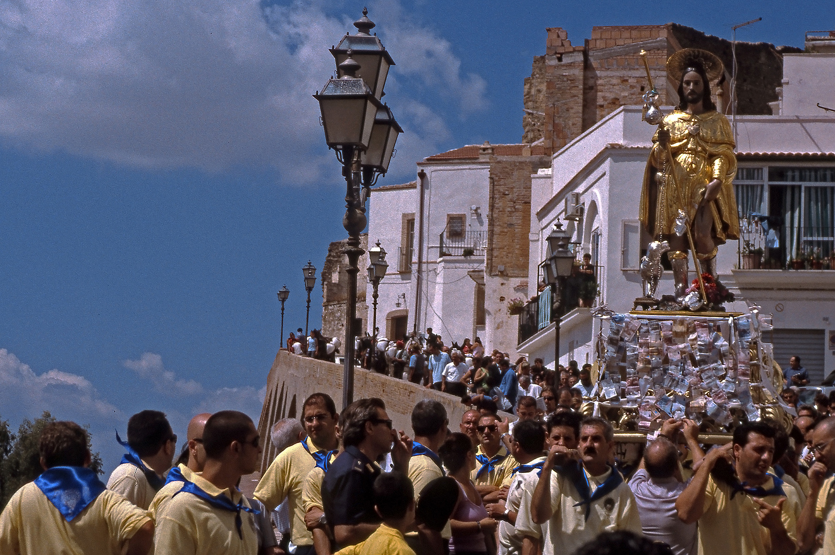 Processie in Pisticci (MT, Basilicata, Itali); Procession in Pisticci (MT, Basilicata, Italy)