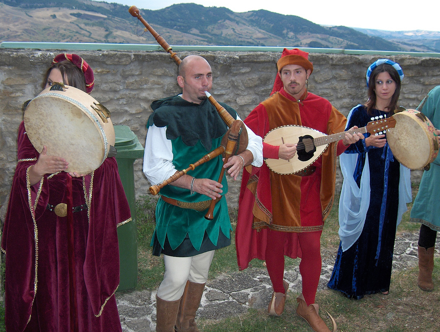 Historisch gezelschap (Abruzzen, Itali), Historical group (Abruzzo, Italy)