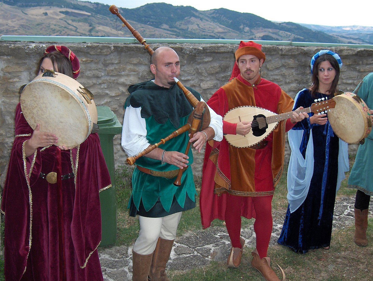 Historisch gezelschap (Abruzzen, Itali); Historical group (Abruzzo, Italy)