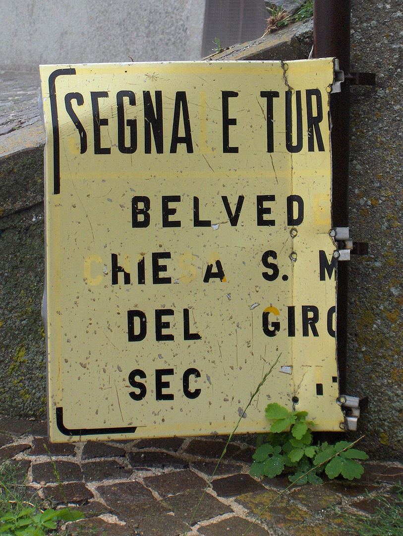 Segnale turistico (Abruzzen, Itali); Segnale turistico (Abruzzo, Italy)