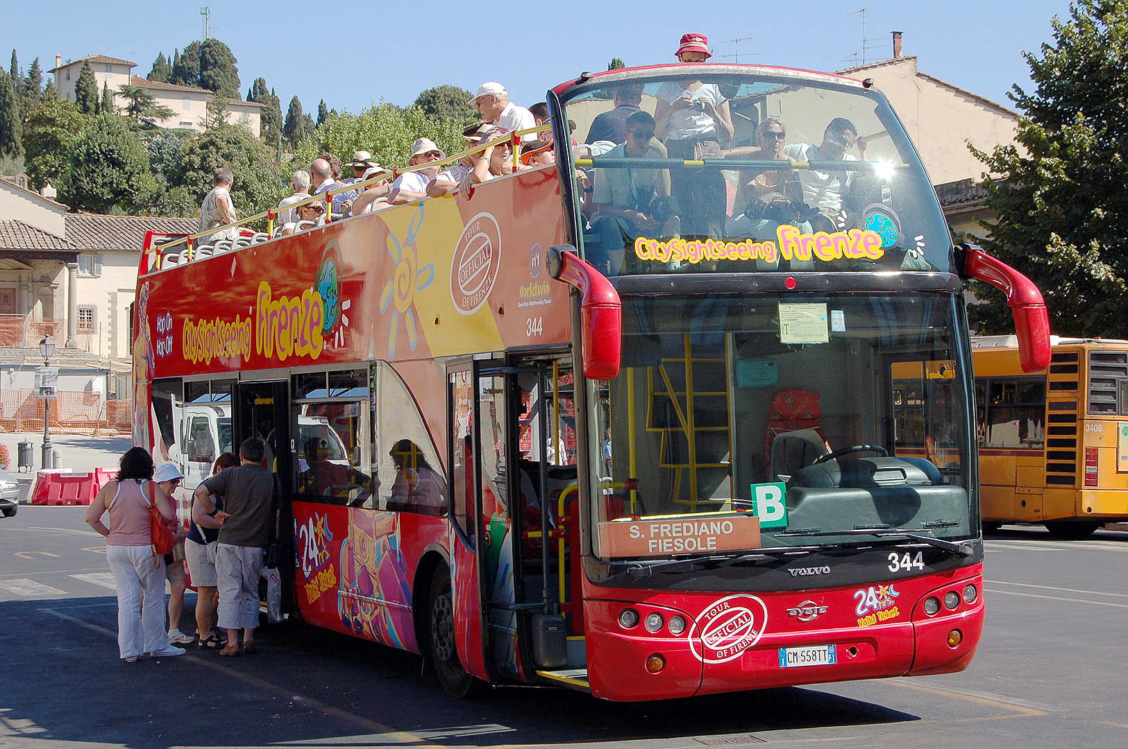 Bus voor stadsrondrit (Fiesole, Itali); Sightseeing bus (Fiesole, Italy)