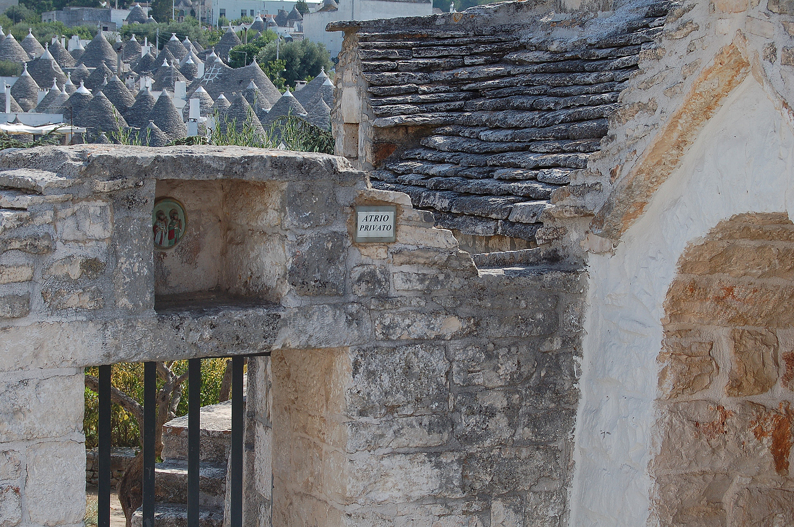 Trulli in Alberobello (Apuli, Itali); Trulli in Alberobello (Apulia, Italy)