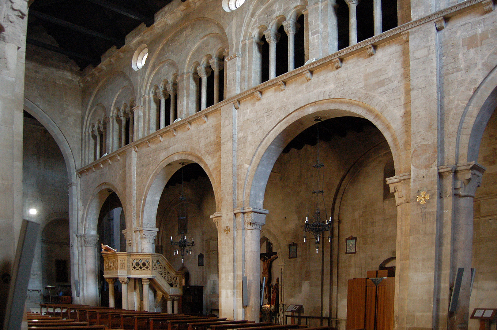 Kathedraal van Conversano (Apuli, Itali); Conversano Cathedral (Apulia, Italy)