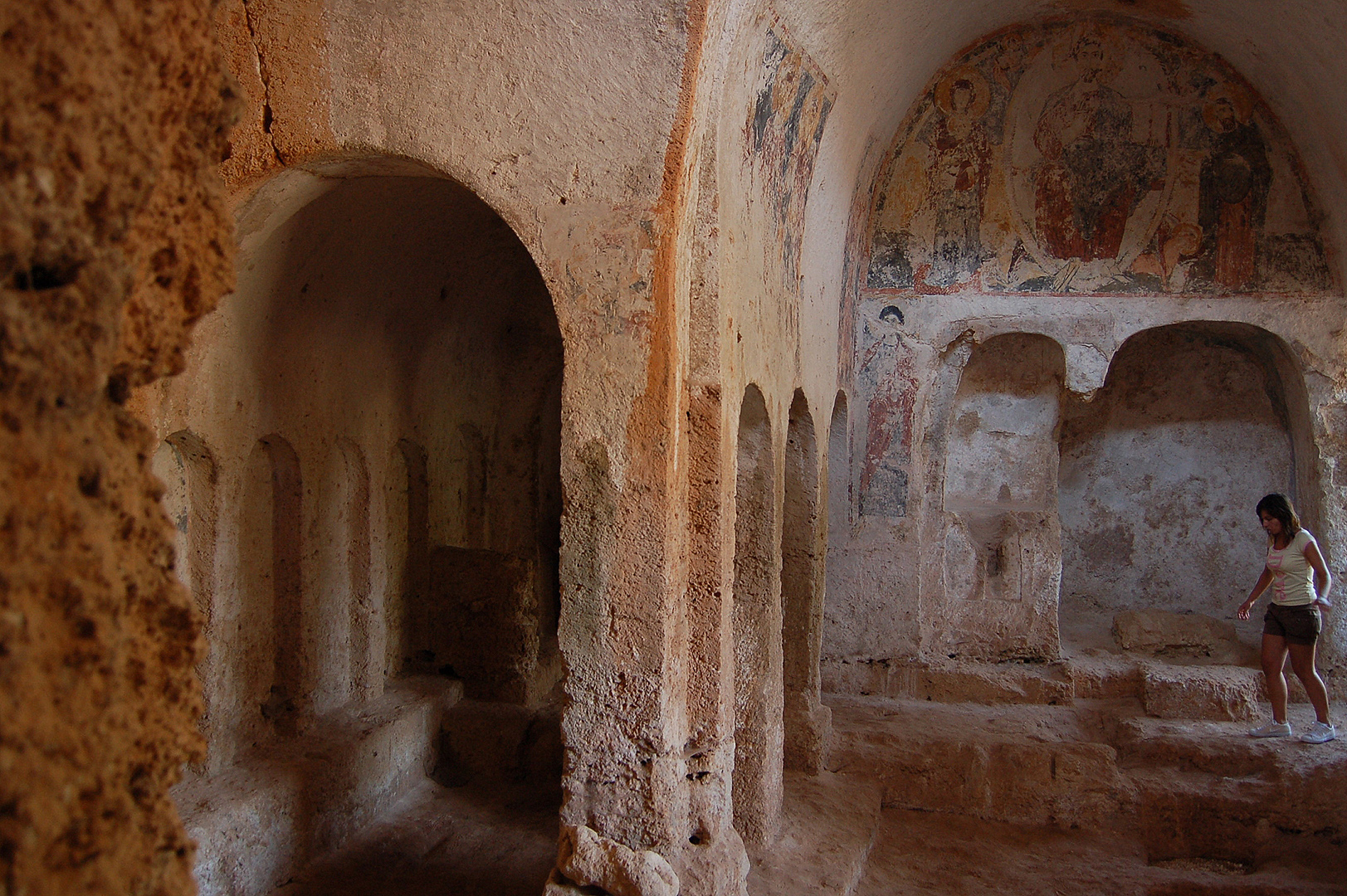 Grotkerk bij Fasano (Apuli, Itali), Cave church near Fasano (Apulia, Italy)