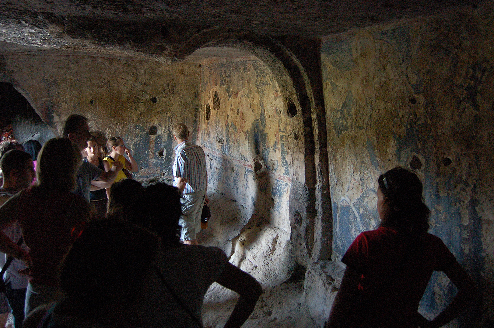 Grotkerk bij Fasano (Apuli, Itali), Cave church near Fasano (Apulia, Italy)