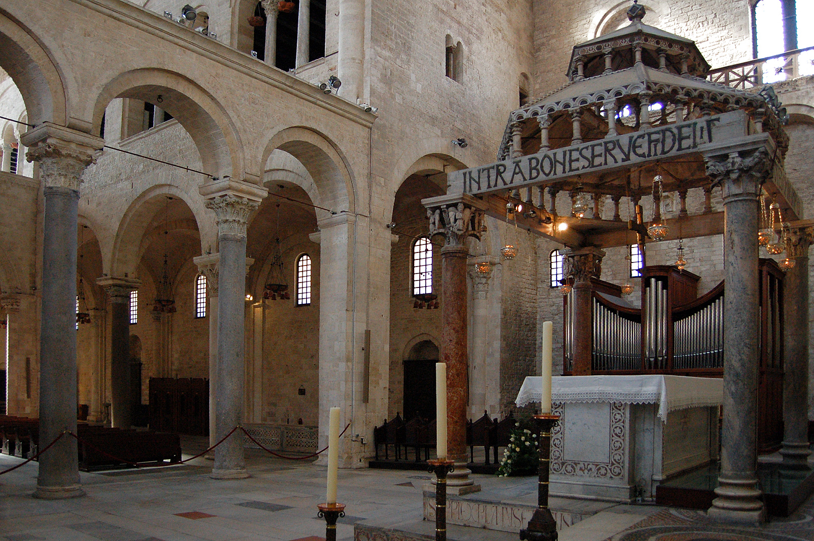 Basilica di San Nicola (Bari, Apuli, Itali); Basilica di San Nicola (Apulia, Italy)