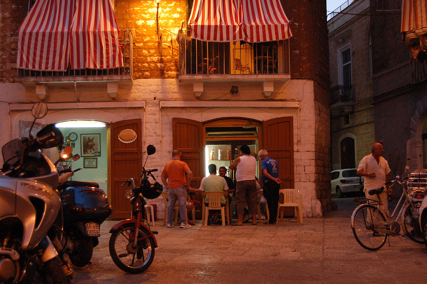 Bar in Barivecchia (Bari, Apuli, Itali), Bar in Barivecchia (Bari, Apulia, Italy)
