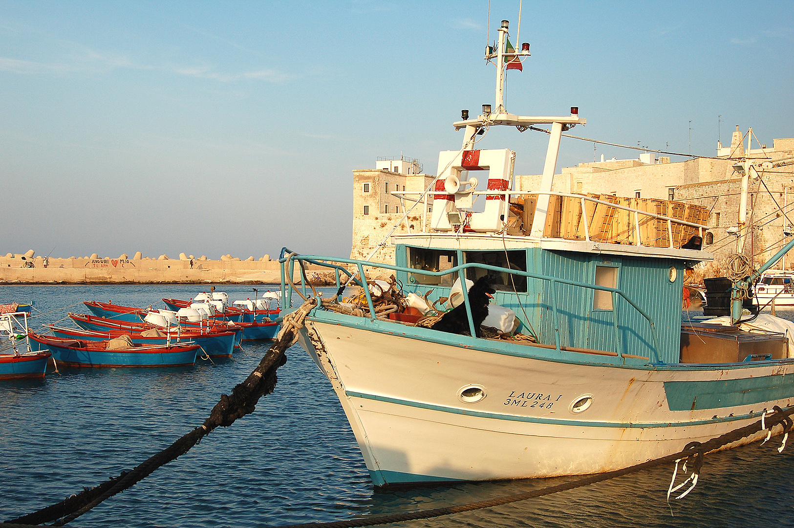 Vissersboot (Apuli, Itali); Fishing boat (Apulia, Italy)