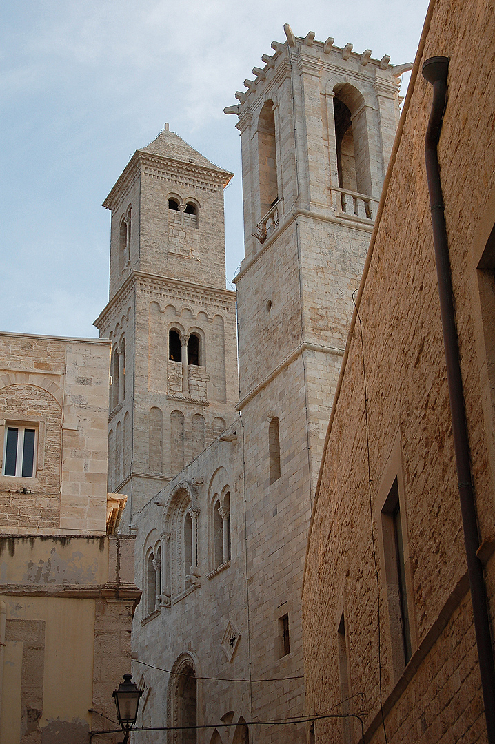 Giovinazzo, kathedraal (Apuli, Itali); Giovinazzo, cathedral (Apulia, Italy)