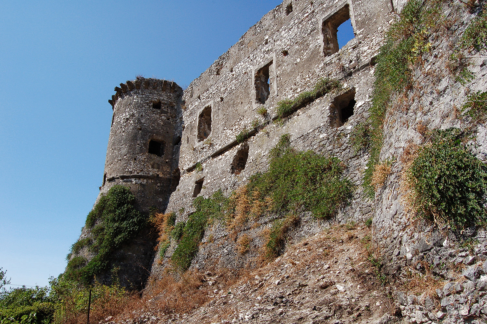 Kasteel van Vairano Patenora (Campani, Itali), Castle of Vairano Patenora (Campania, Italy)