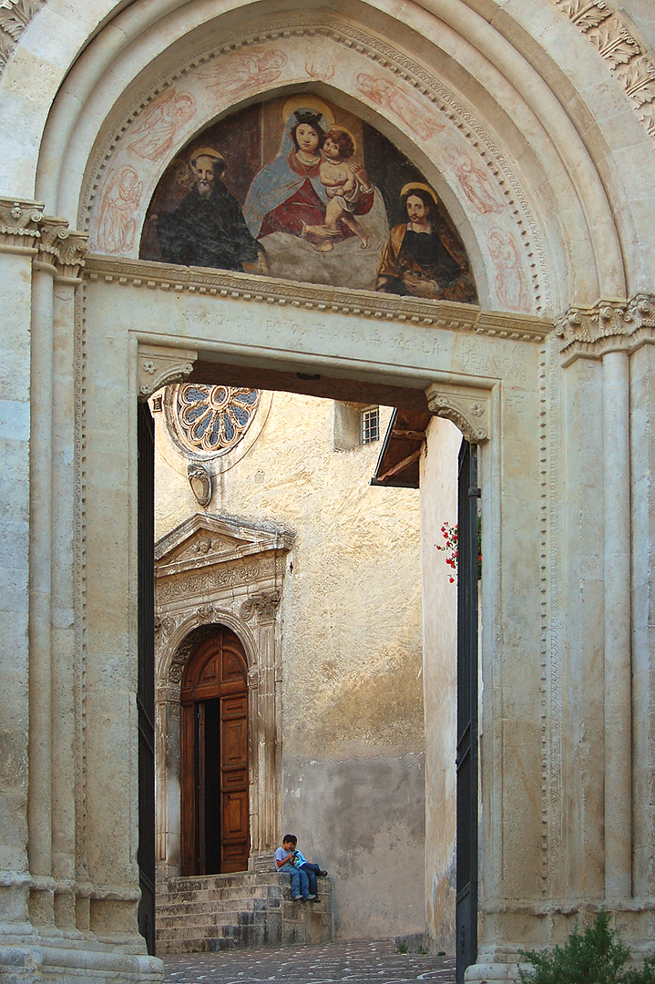 Chiesa SS. Cosma e Damiano (Abruzzen, Itali), Chiesa SS. Cosma e Damiano (Abruzzo, Italy)
