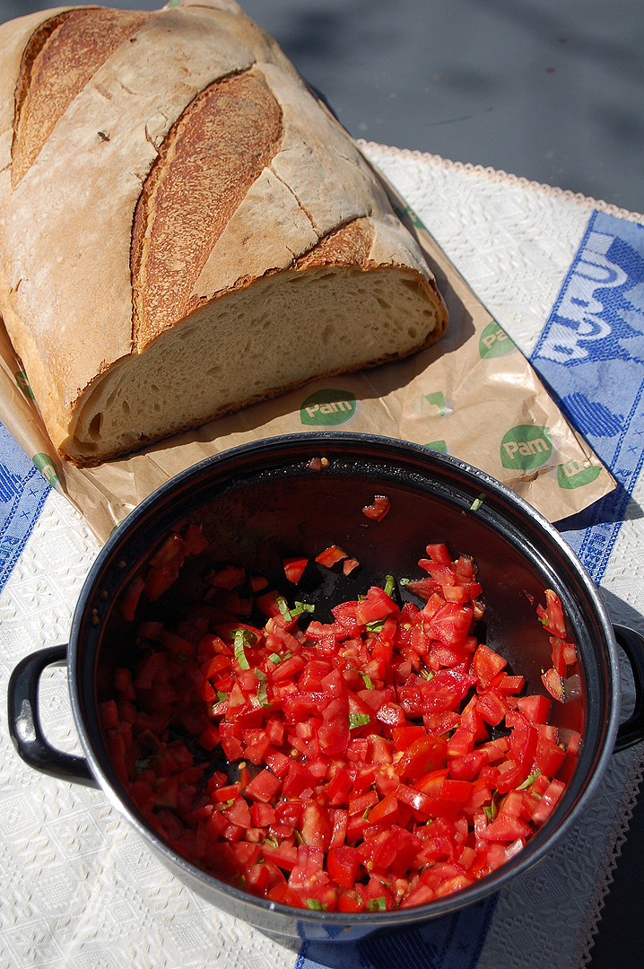 Brood en tomaat (Abruzzen, Itali), Bread and Tomato (Abruzzo, Italy)