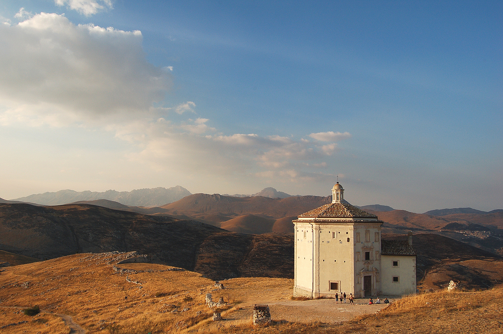 S.M. della Piet (Calascio, Abruzzen, Itali), S.M. della Piet (Calascio, Abruzzo, Italy)