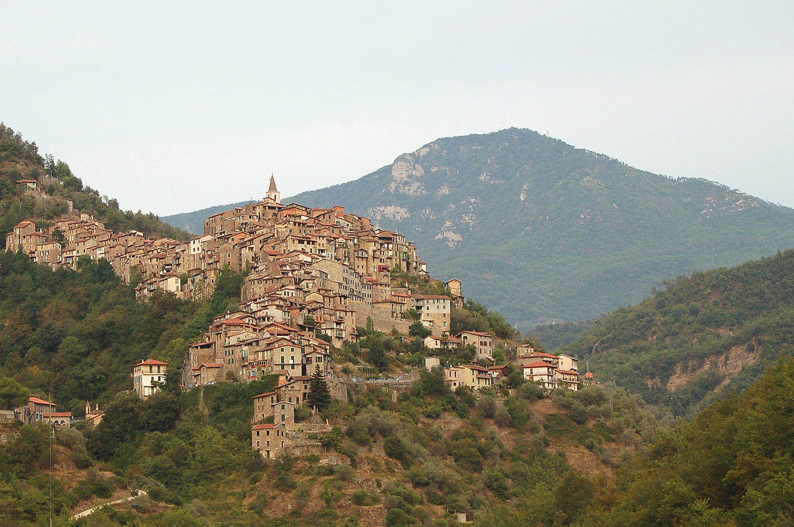 Apricale (IM, Liguri, Itali); Apricale (IM, Liguria, Italy)