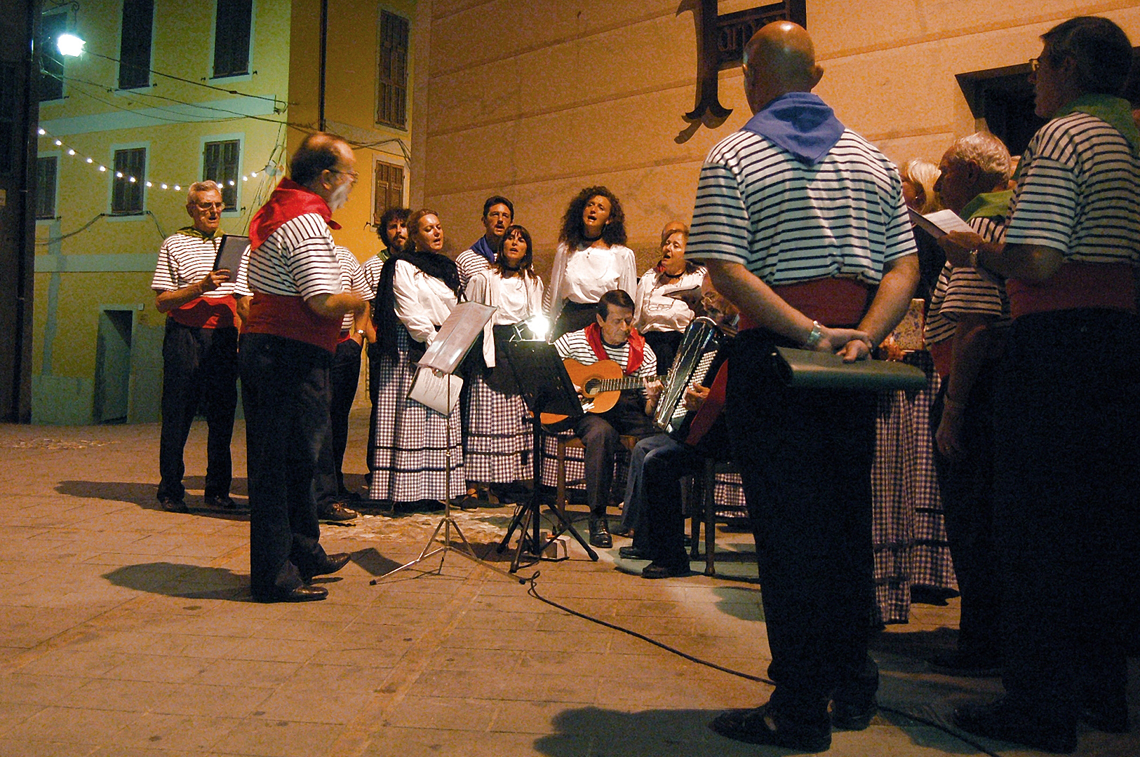 Koor in Isolabona (IM, Liguri, Itali); Choir in Isolabona (IM, Liguria, Italy)