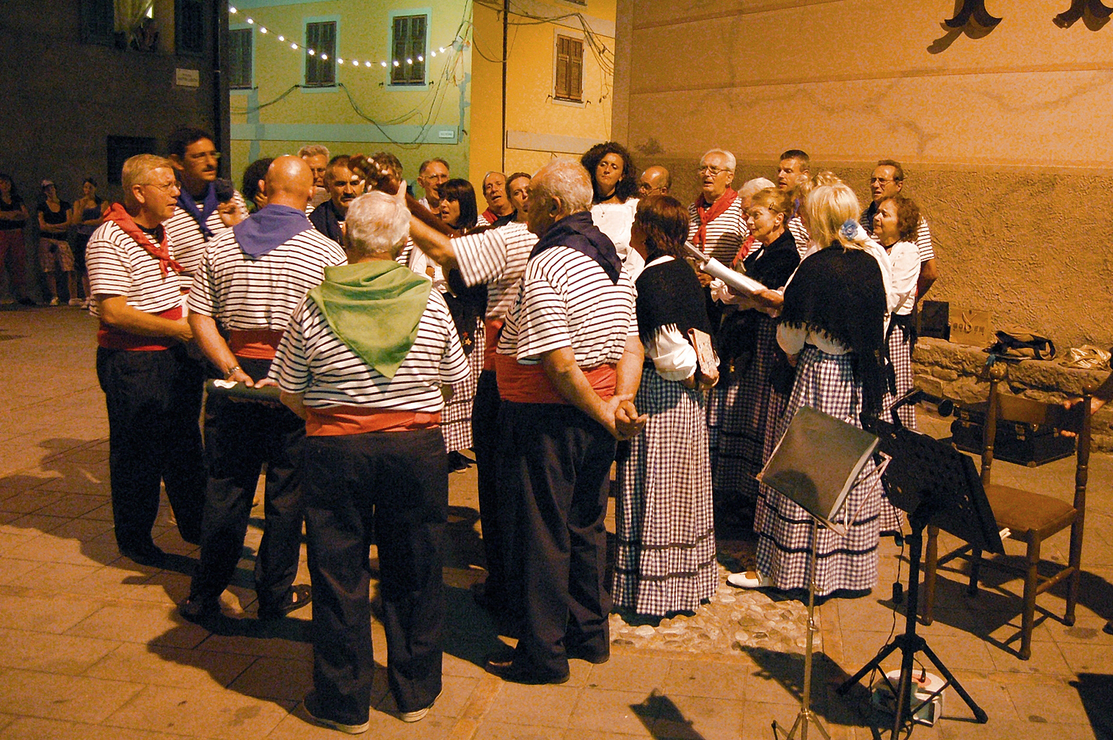 Koor in Isolabona (IM, Liguri, Itali), Choir in Isolabona (IM, Liguria, Italy)