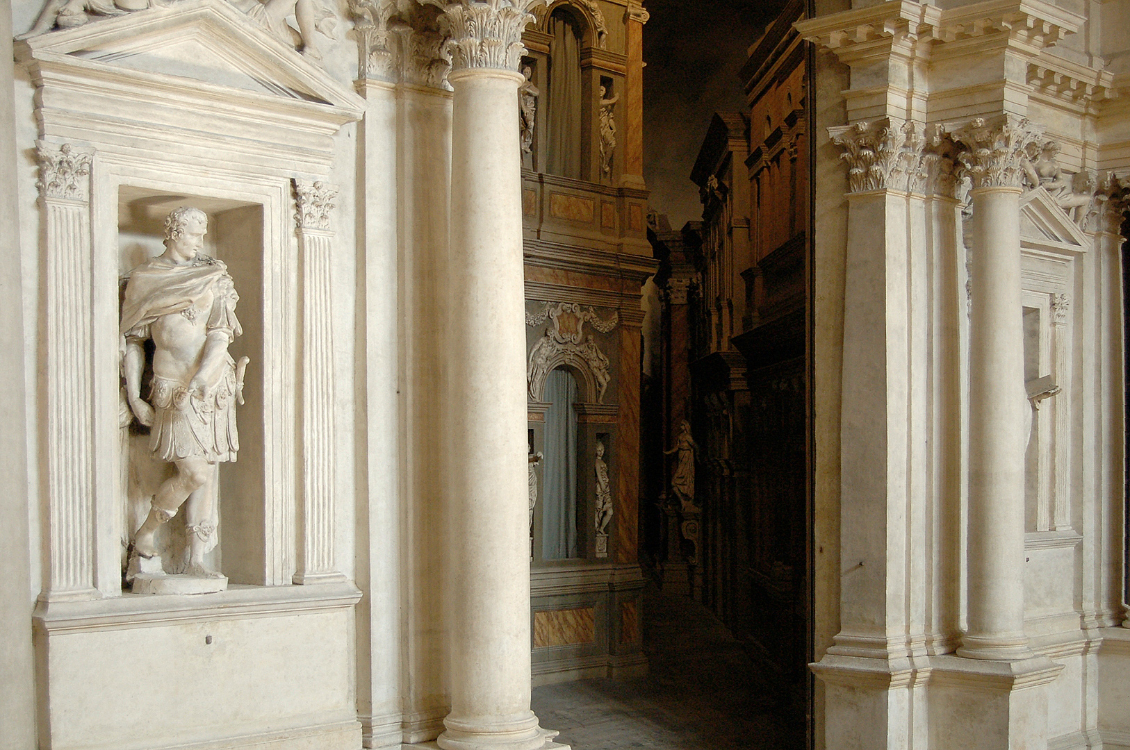 Proscenium, Teatro Olimpico, Vicenza, Teatro Olimpico (Andrea Palladio), Vicenza, Italy