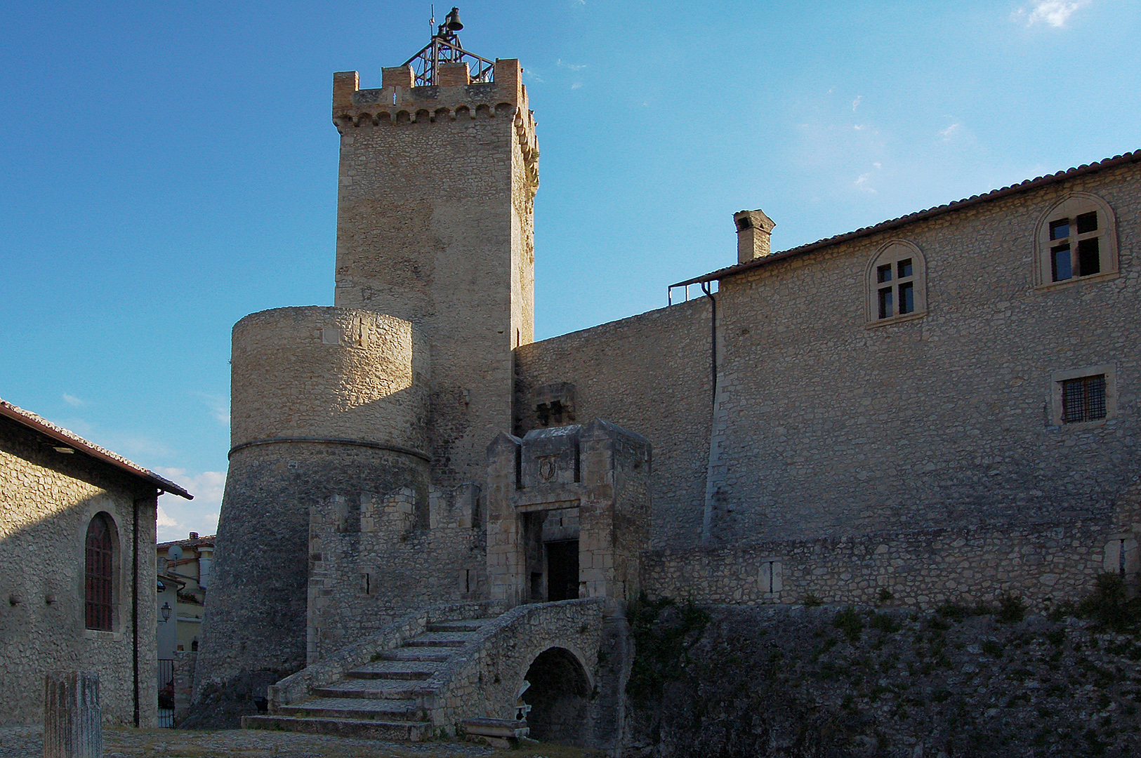 Capestrano (AQ, Abruzzen, Itali); Capestrano (AQ, Abruzzo, Italy)