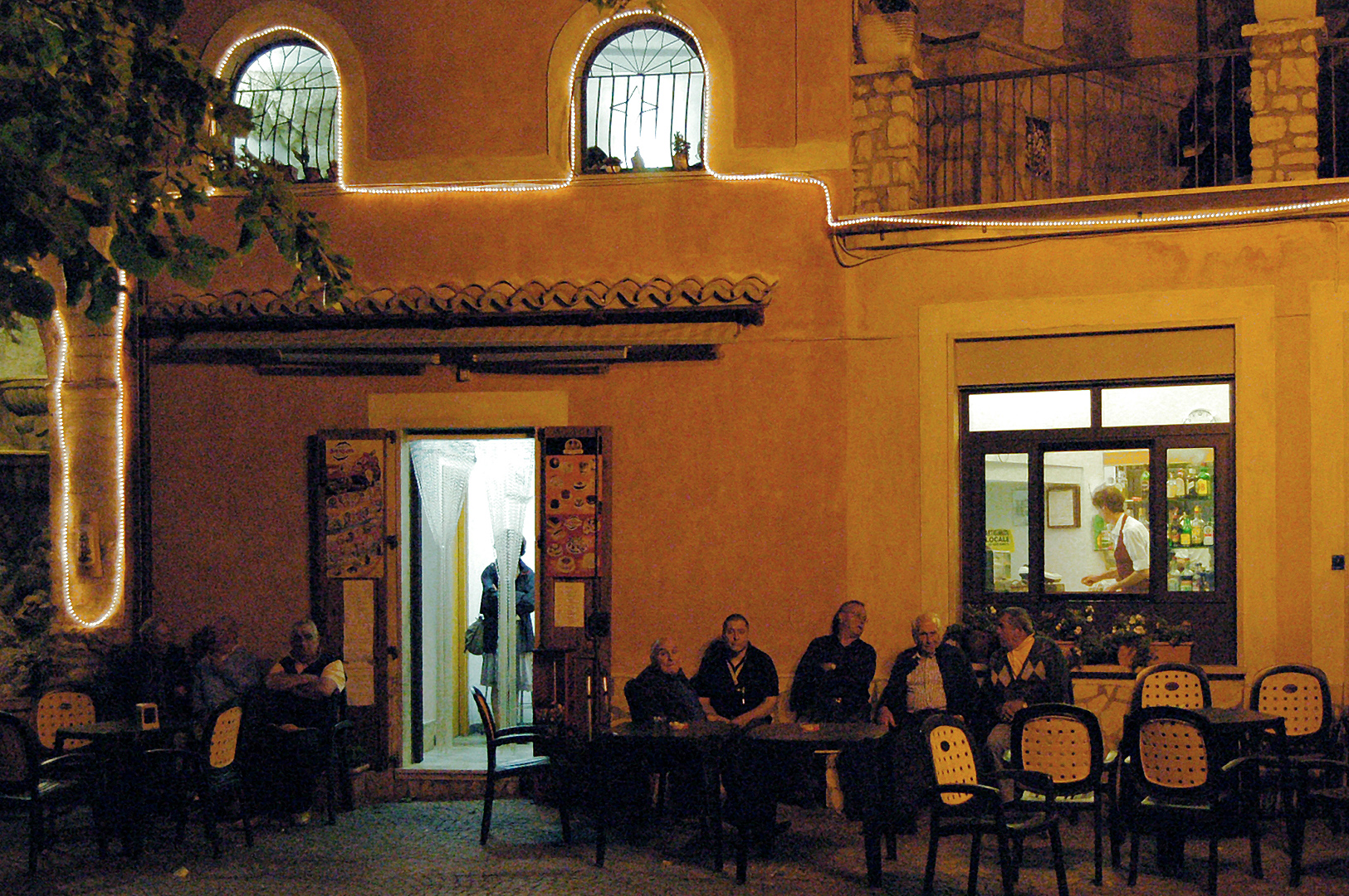 Bar in Cervara di Roma (RM, Abruzzen, Italië); Bar in Cervara di Roma (RM, Abruzzo, Italy)