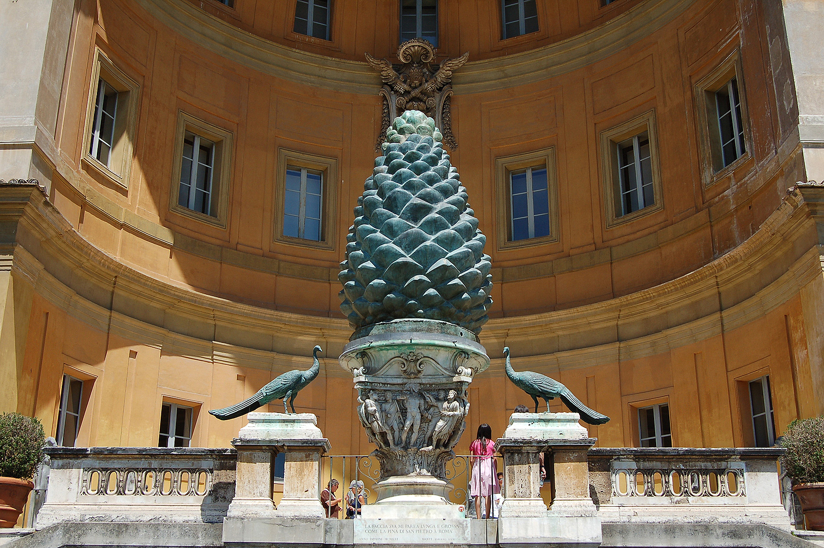 Cortile della Pigna, Rome, Cortile della Pigna, Rome