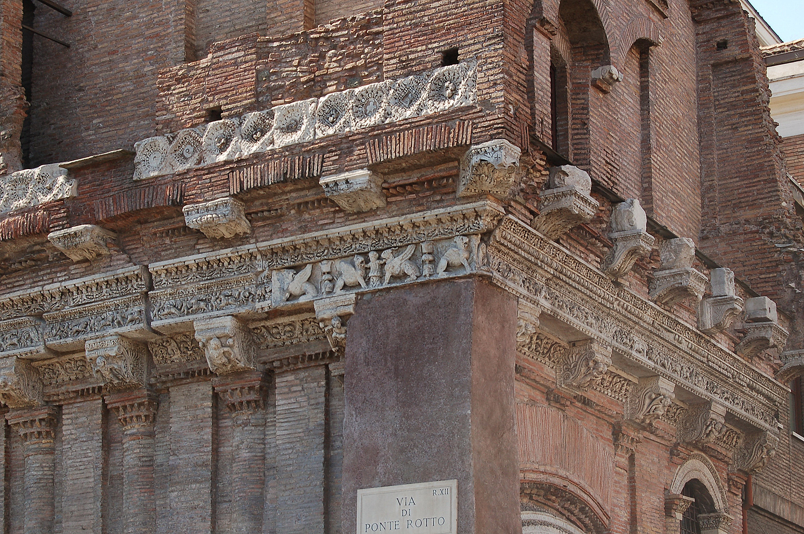 Casa dei Crescenzi, Rome, Itali; Casa dei Crescenzi, Rome, Italy