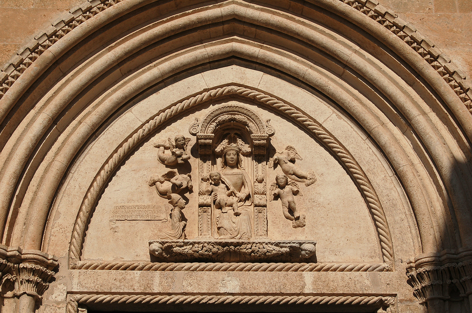 Co-kathedraal van Ostuni (Apuli, Itali); Ostuni Cathedral (Puglia, Italy)