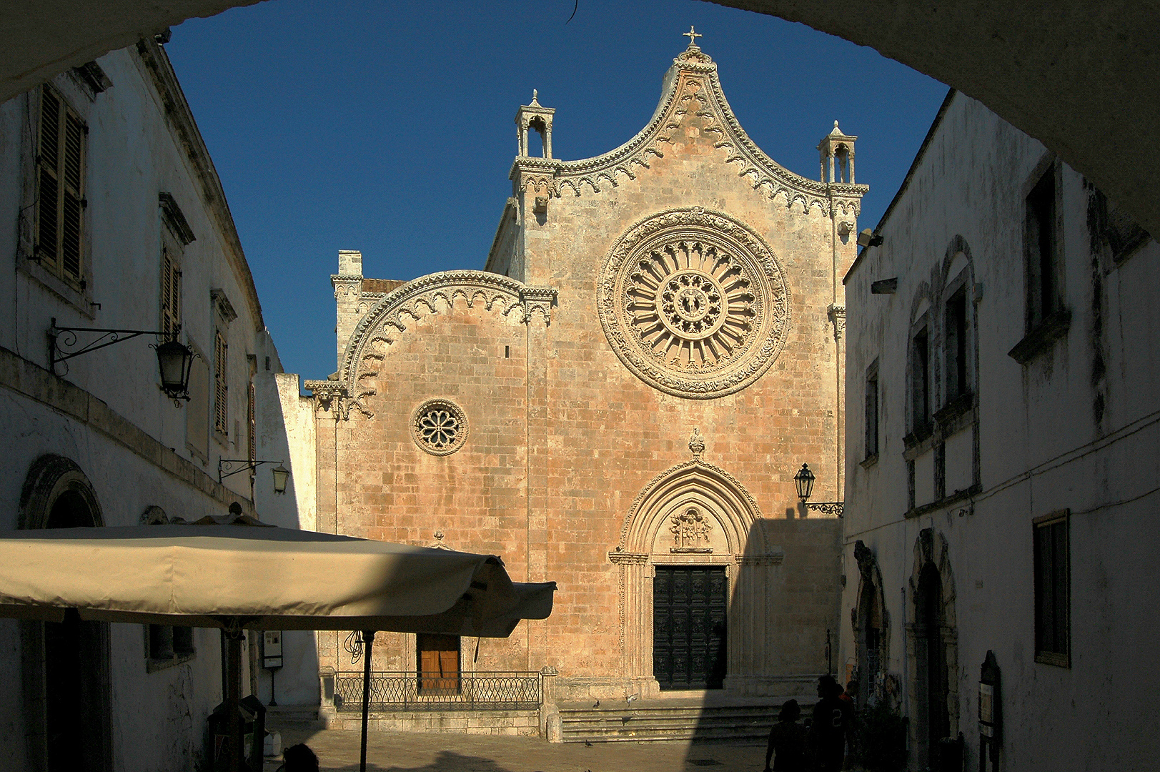 Co-kathedraal van Ostuni (Apuli, Itali), Ostuni Cathedral (Puglia, Italy)