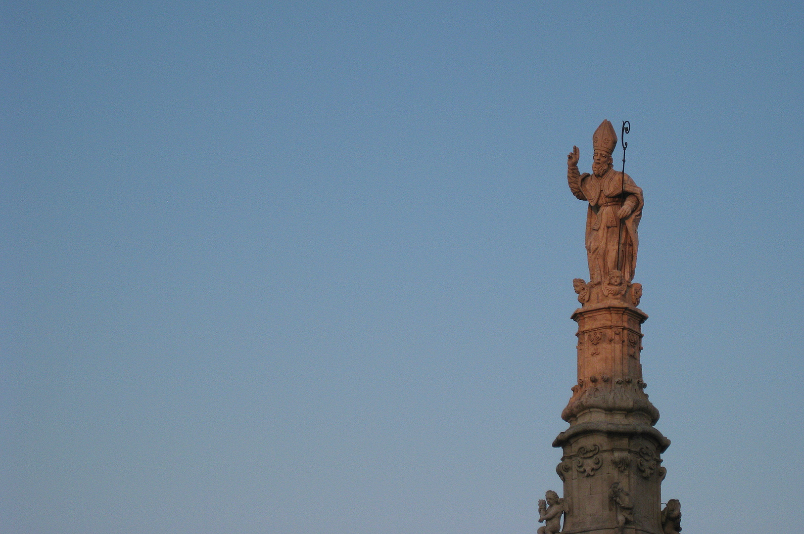 Zuil van Sint-Orontius, Ostuni (Apulië, Italië), Column of St. Orontius, Ostuni (Puglia, Italy)