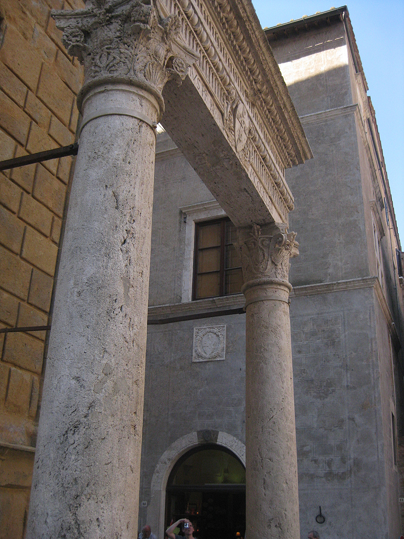 Waterput in Pienza (SI, Toscane, Itali), Well in Pienza (SI, Tuscany, Italy)