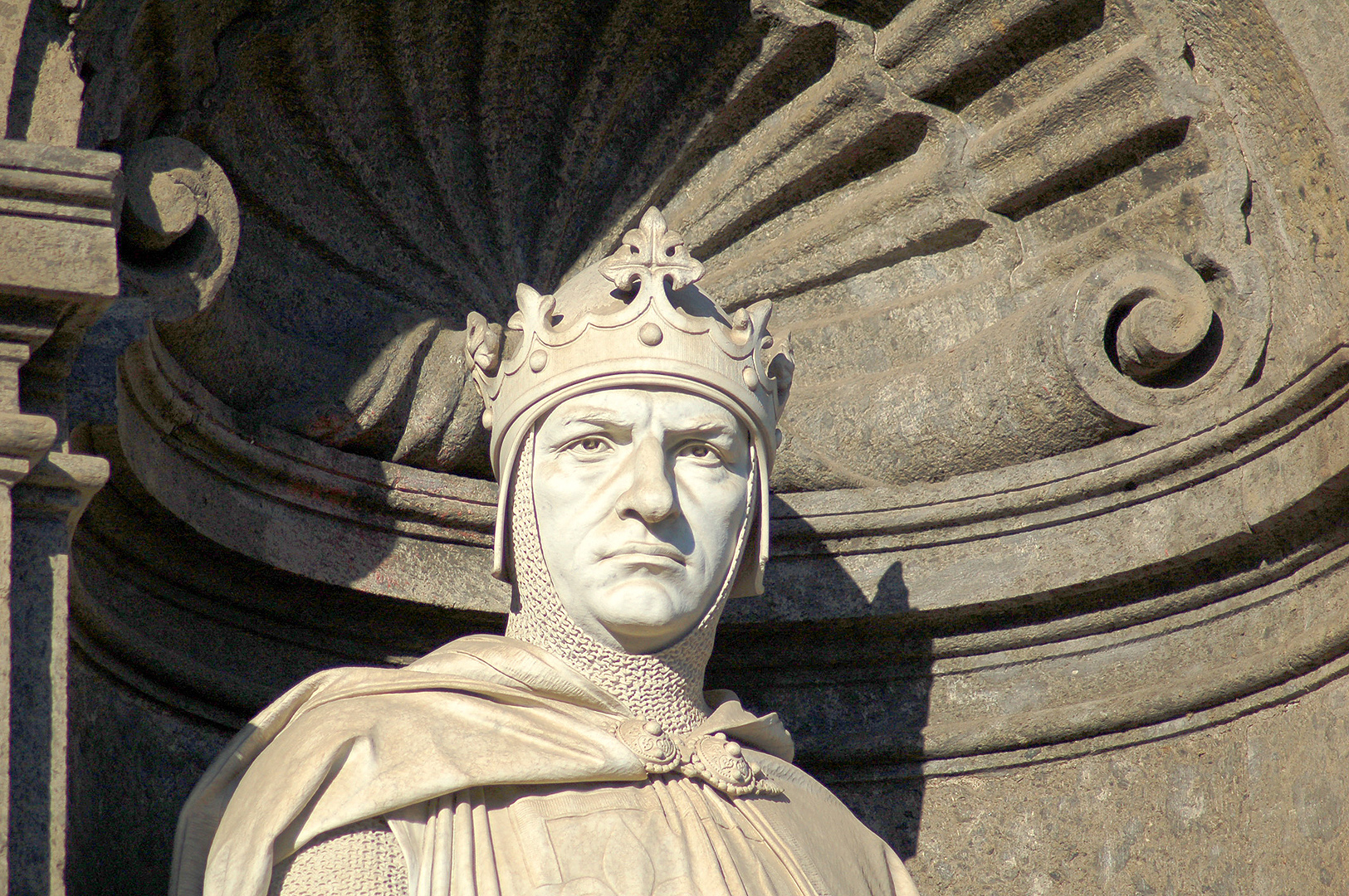 Karel van Anjou, Koninklijk Paleis, Napels; Royal Palace, Naples (Campania, Italy)