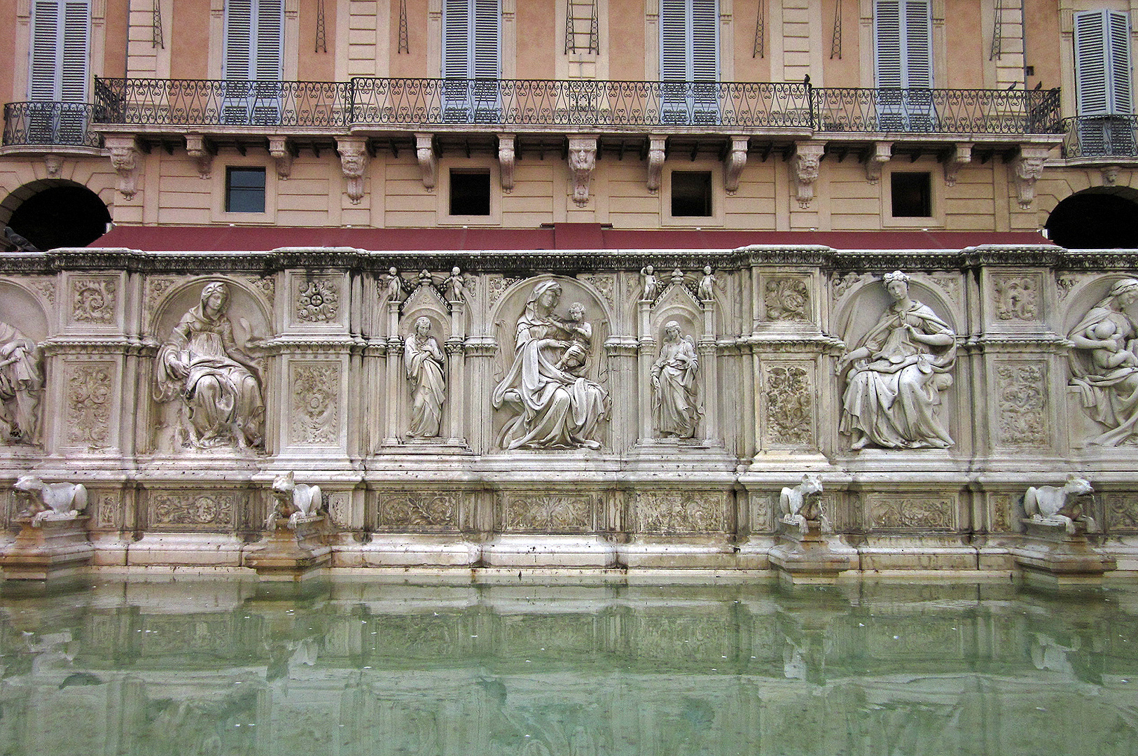 Fonte Gaia, Siena, Toscane, Itali; Fonte Gaia, Siena, Tuscany, Italy