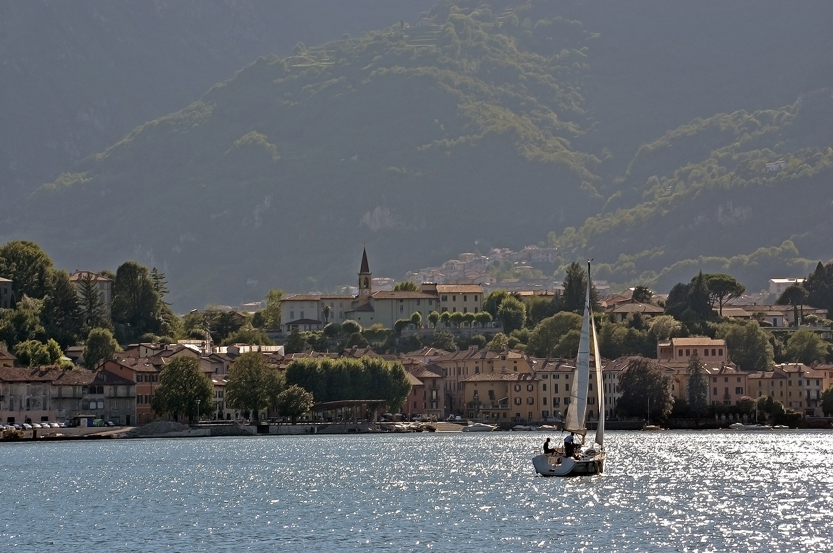 Malgrate, Comomeer (Lombardije, Itali); Malgrate, Lake Como (Lombardy, Italy)