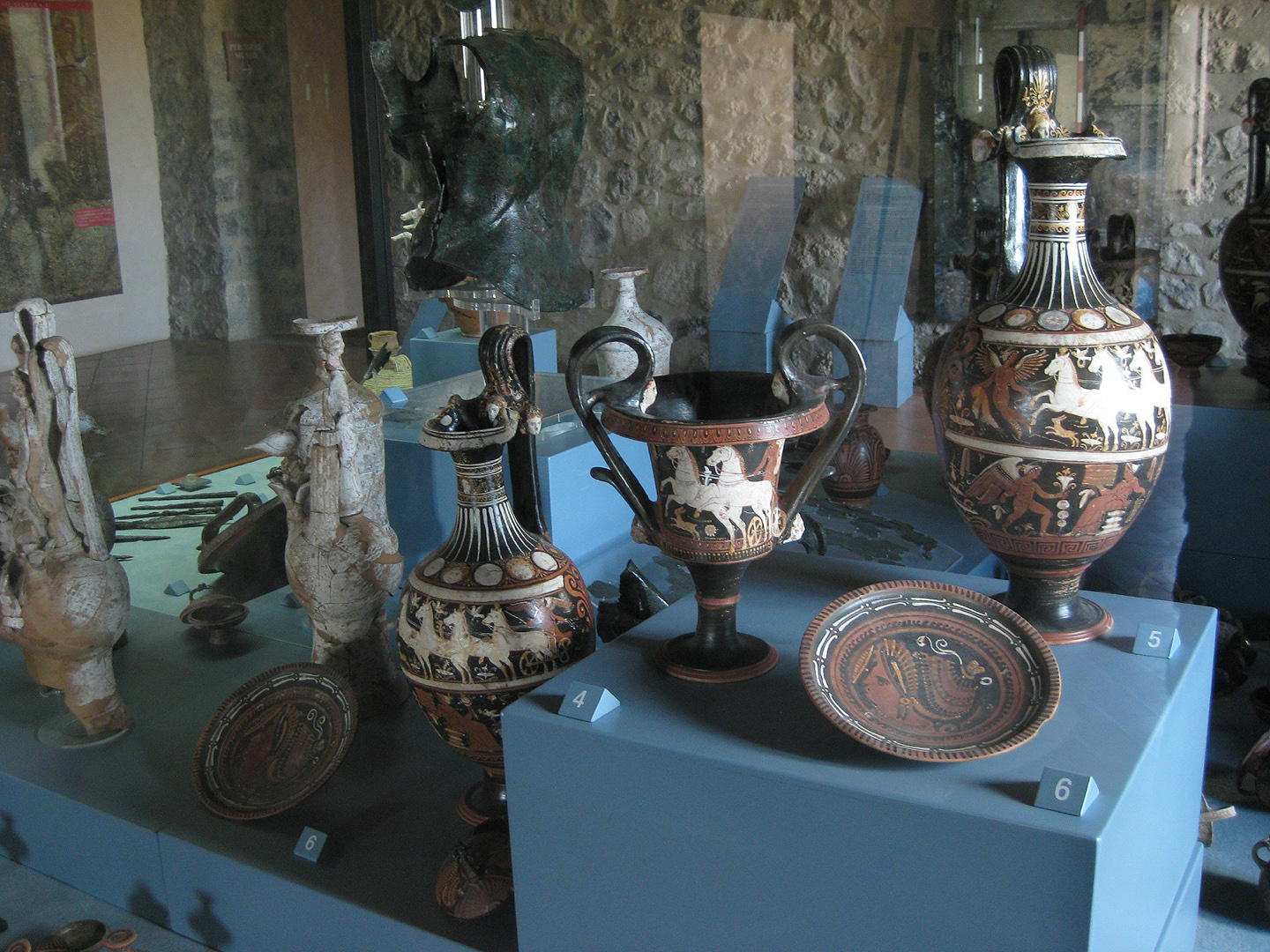 Grieks keramiek in Melfi (Basilicata, Itali), Archaeological museum, Melfi (Basilicata, Italy)