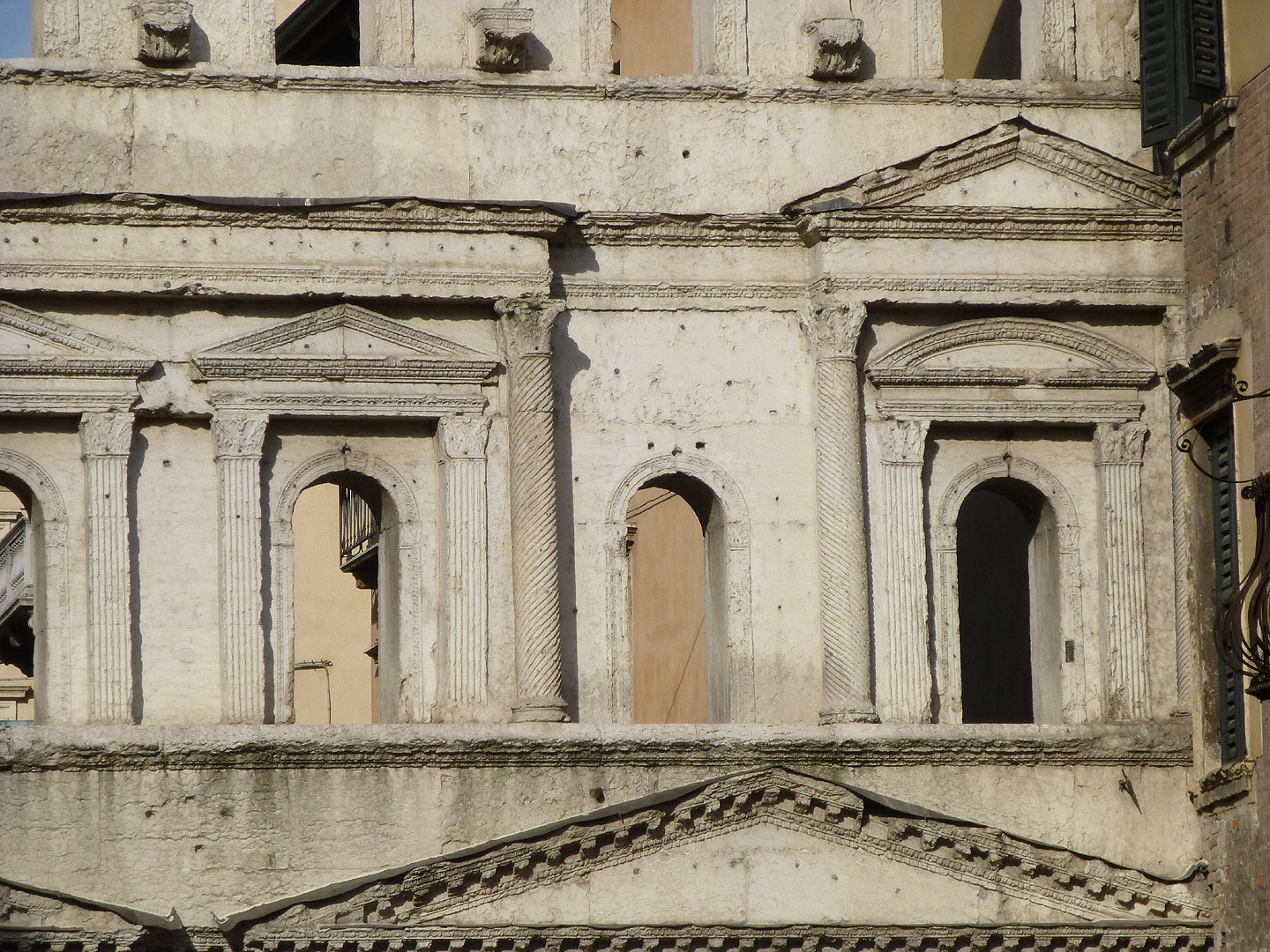 Porta dei Borsari, Verona, Itali; Porta dei Borsari, Verona, Italy