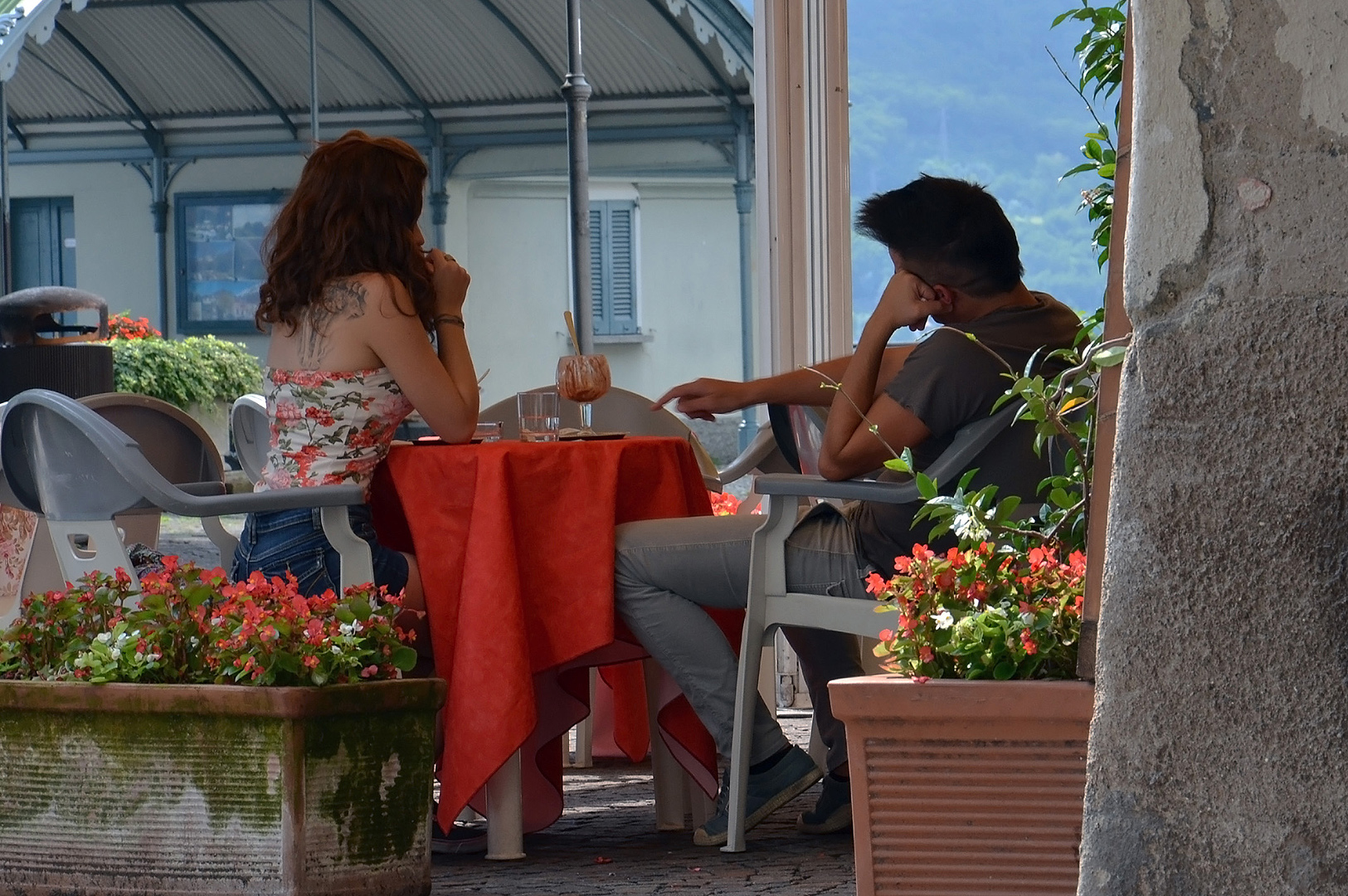 Mandello, Comomeer (Lombardije, Itali); Mandello, Lake Como (Lombardy, Italy)