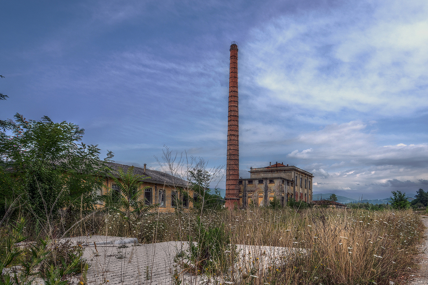Verlaten fabriek in Pallerone, (Toscane, Itali), Abbandoned factory in Pallerone (Tuscany, Italy)