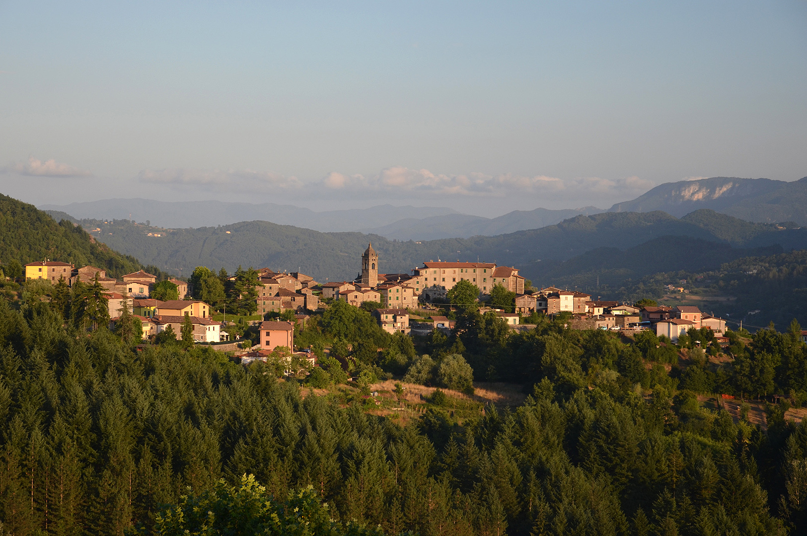 Dorpje in de Garfagnana, Toscane, Itali, Village in the Garfagnana, Tuscany, Italy