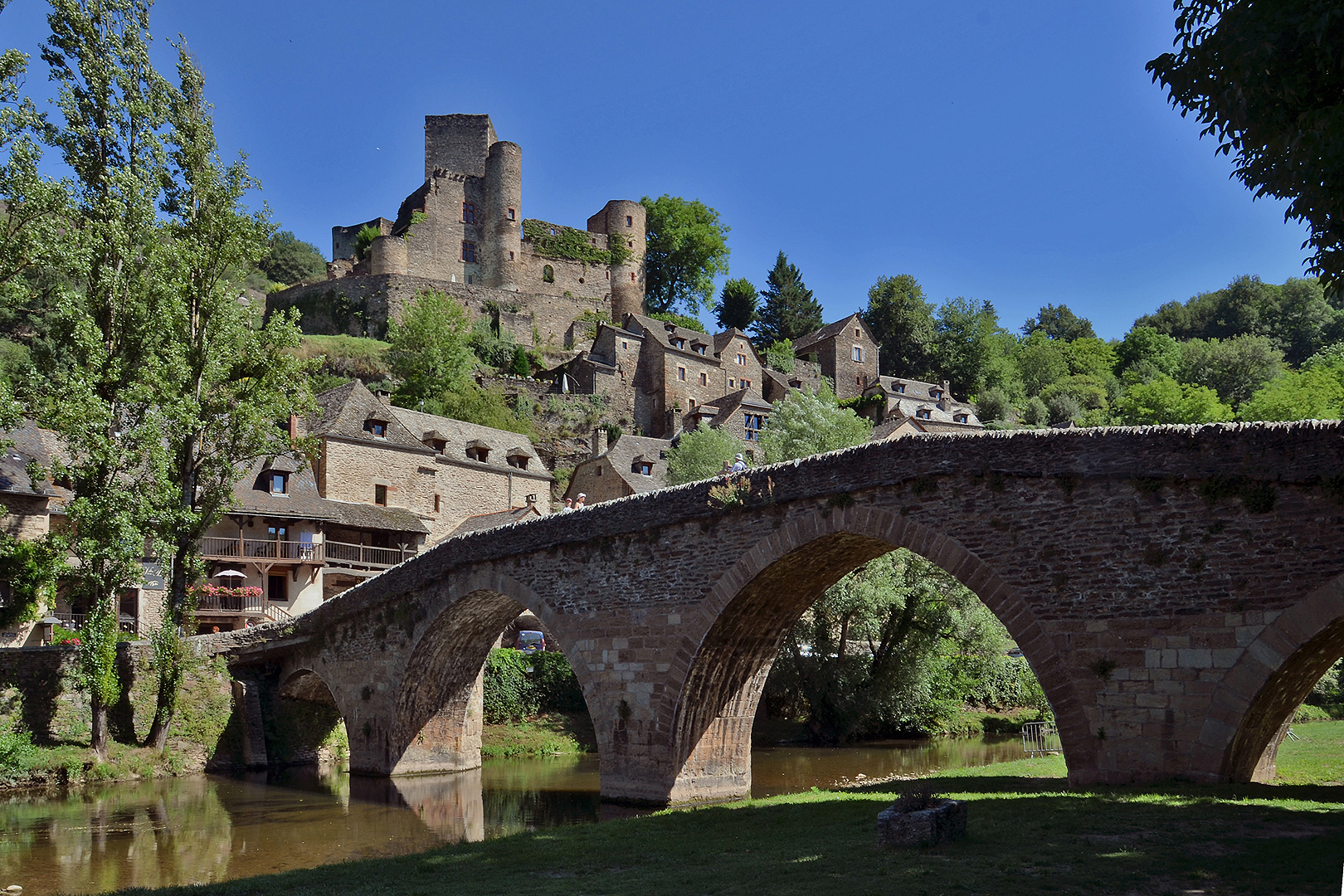 Belcastel (Aveyron, Occitanie, Frankrijk), Belcastel (Aveyron, Occitanie, France)