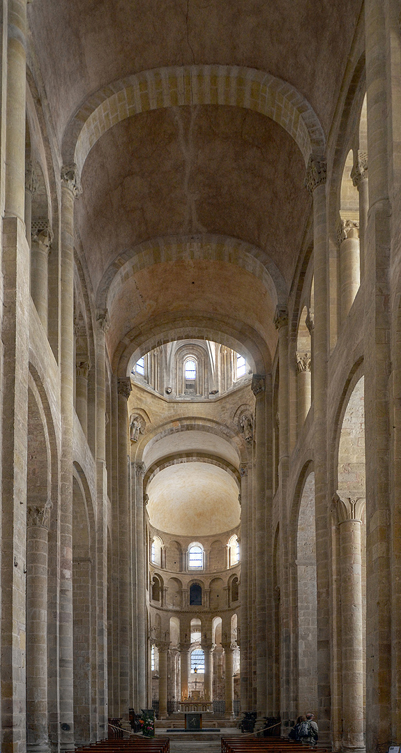 Abdijkerk van Sainte-Foy, Conques, Frankrijk; Abbey Church of Saint Foy, Conques, France