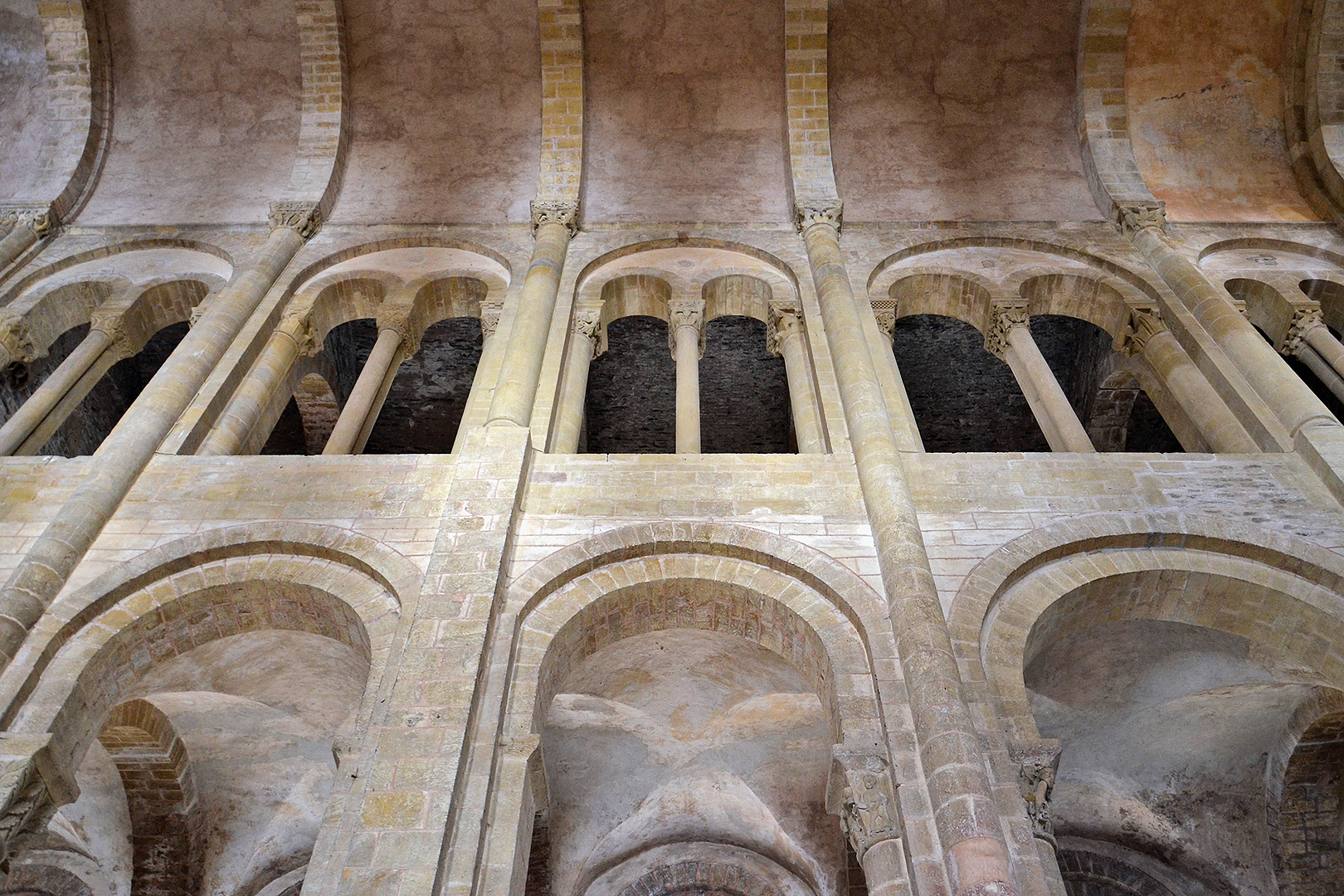 Abdijkerk van Sainte-Foy, Conques, Frankrijk; Abbey Church of Saint Foy, Conques, France